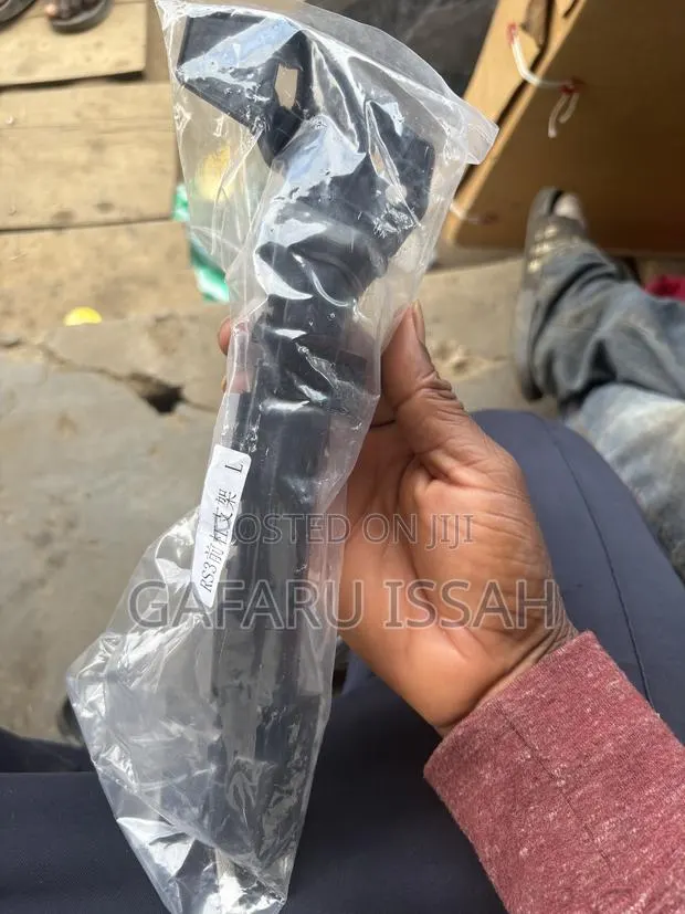 Honda CRV 2023 Bumper Bracket L · Photo 1
