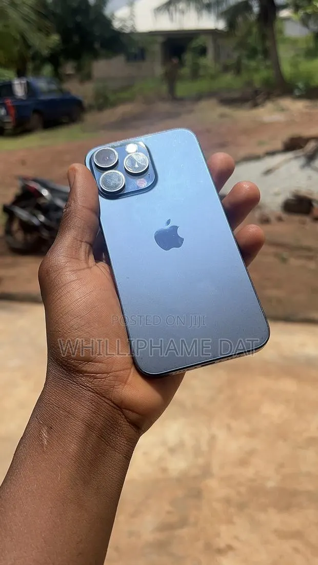 Apple iPhone 15 Pro Max 1 TB Blue · Photo 1