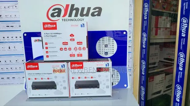 4-Port 10/100mbps+2-Port Gigabit Destop Manage Switch · Photo 1