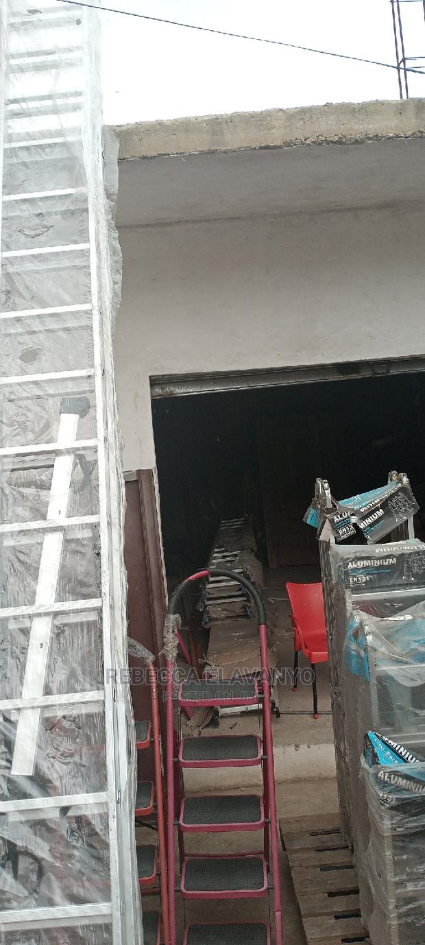 Extension Ladder 2/17 · Photo 1