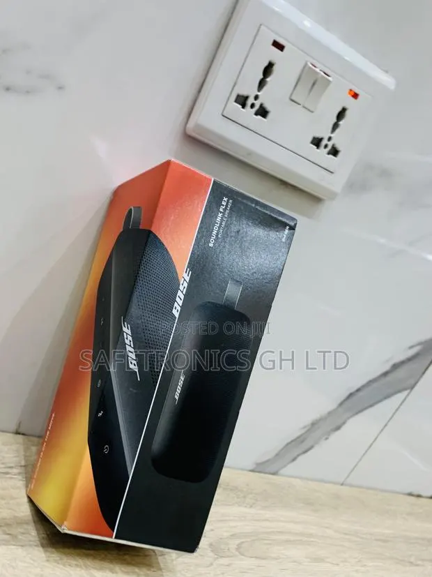 Get Authentic Bose SoundLink Flex Portable Speaker (2nd Gen) · Photo 1