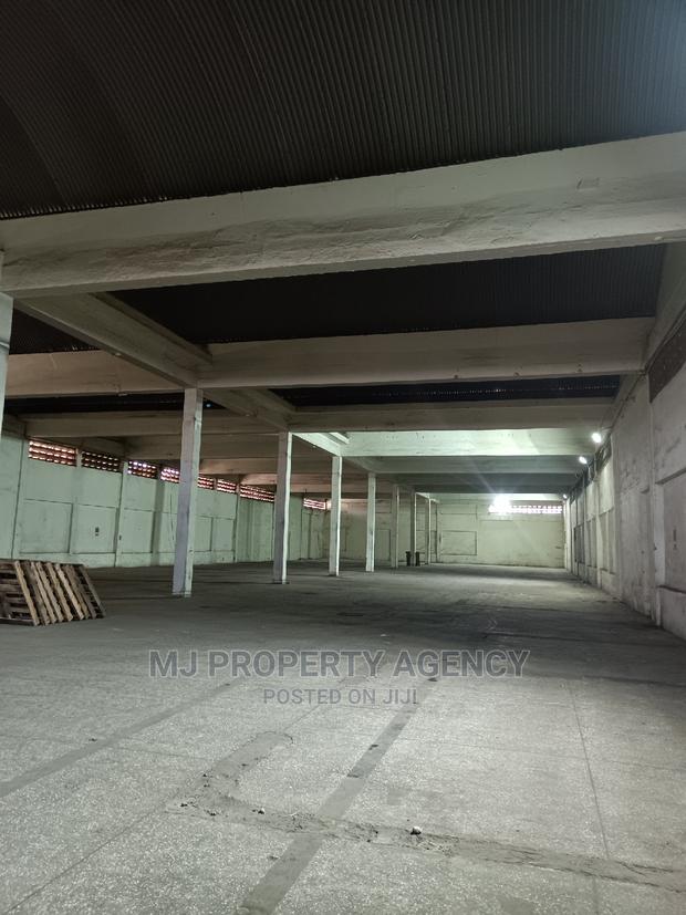 1350sqm Custom Bonded Warehouse · Photo 2