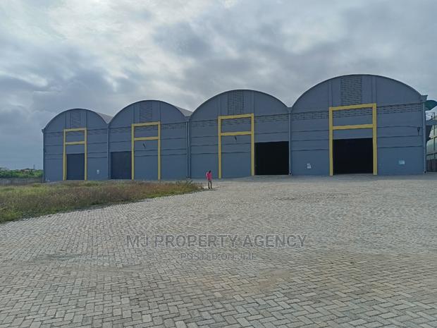 5000 SQM Warehouse With Offices at Tema · Photo 2