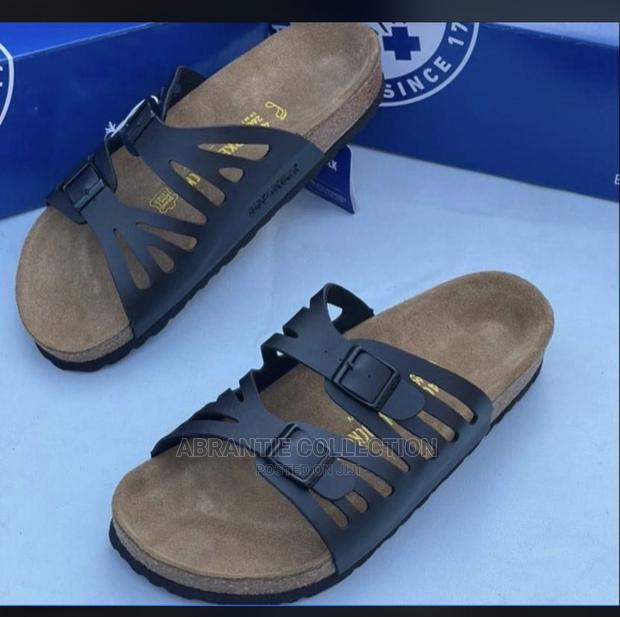 Birkenstock Granada Slides · Photo 3