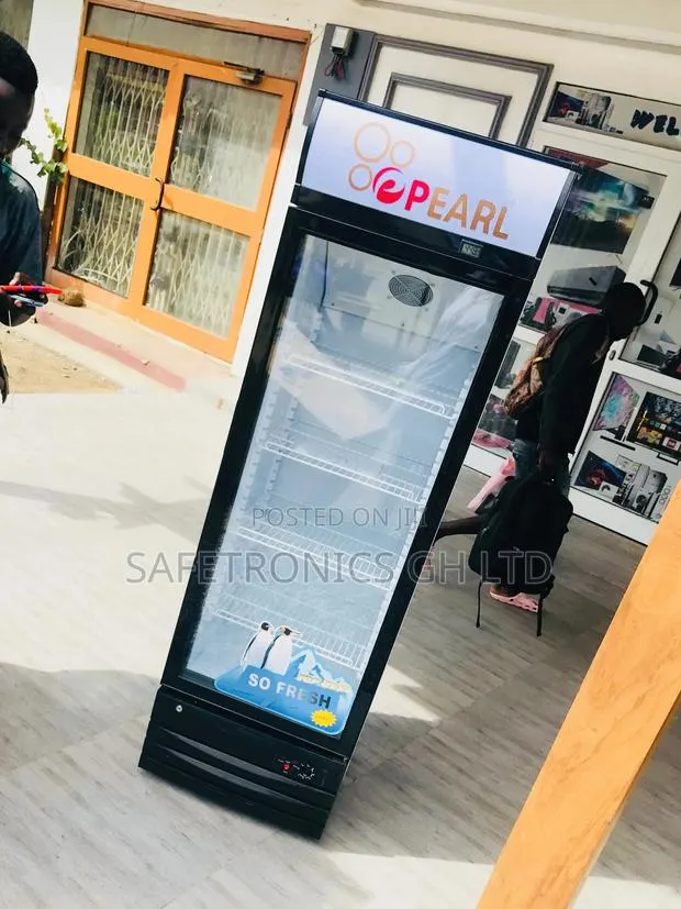 Adorable Pearl PVC 49–. 368 L Display Fridge · Photo 1