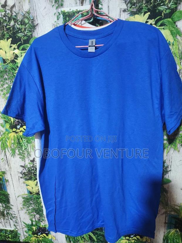 Unisex Plain T-Shirts From America · Photo 2