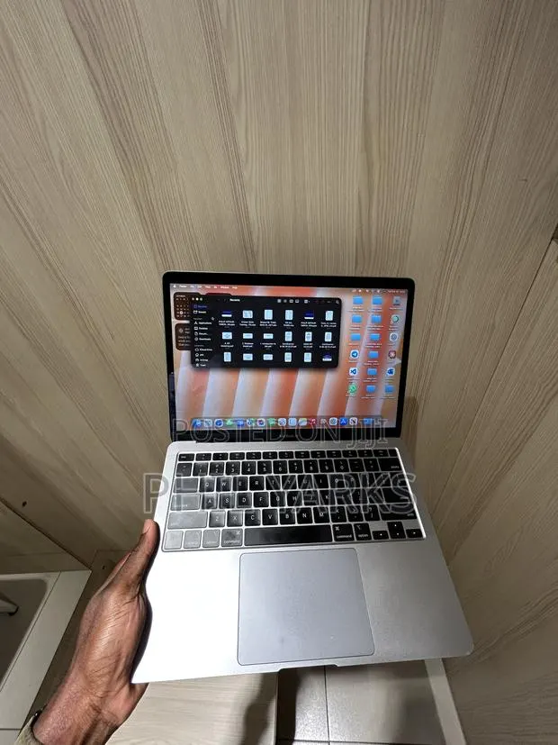 Laptop Apple MacBook Air 2020 M1 8GB Apple M1 SSD 256GB · Photo 1