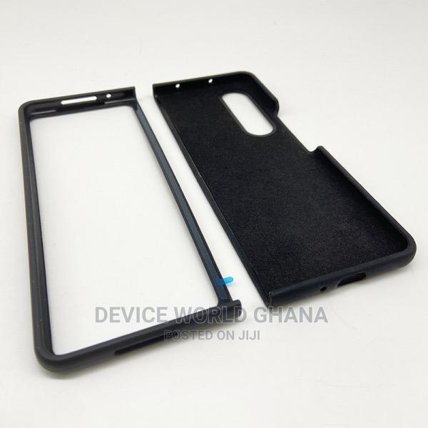 Silicone Case Available for Samsung Z Fold 7 and Z Fold 3 · Photo 6