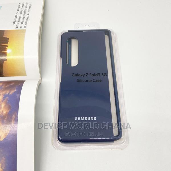 Silicone Case Available for Samsung Z Fold 7 and Z Fold 3 · Photo 7