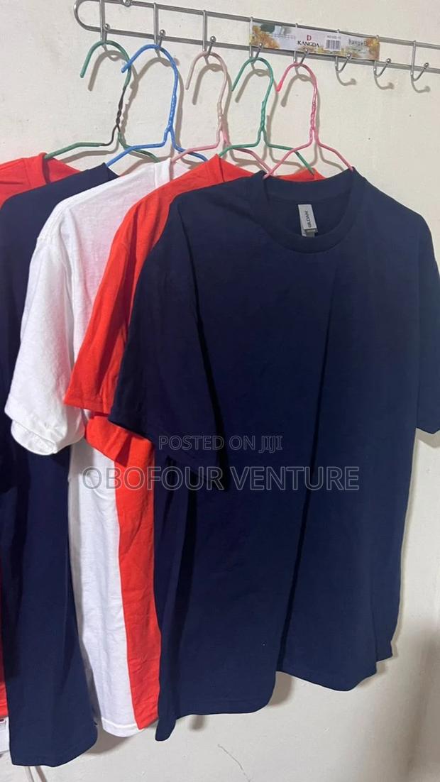Quality and Affordable Round Neck From America · Photo 1