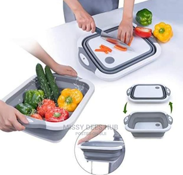 Foldable or Collapsible Chopping Board · Photo 3