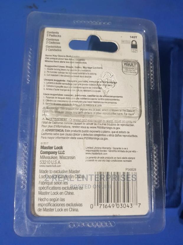 Master Lock 2 Padlocks One Key Strength 4 140t · Photo 2