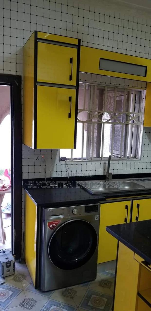 Furnished 6bdrm House in Amasaman for sale · Photo 6