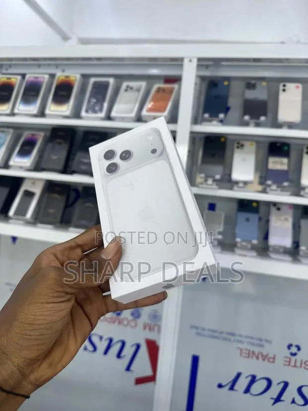New Apple iPhone XS Max 256 GB Silver · Photo 1