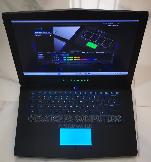 Laptop Dell Alienware 15 R3 8GB Intel Core I5 SSD 256GB · Photo 2