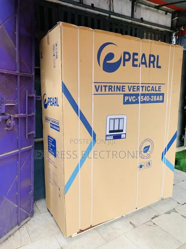 Lovely New White Three Door Pearl PVC-1540 Display Fridge · Photo 1