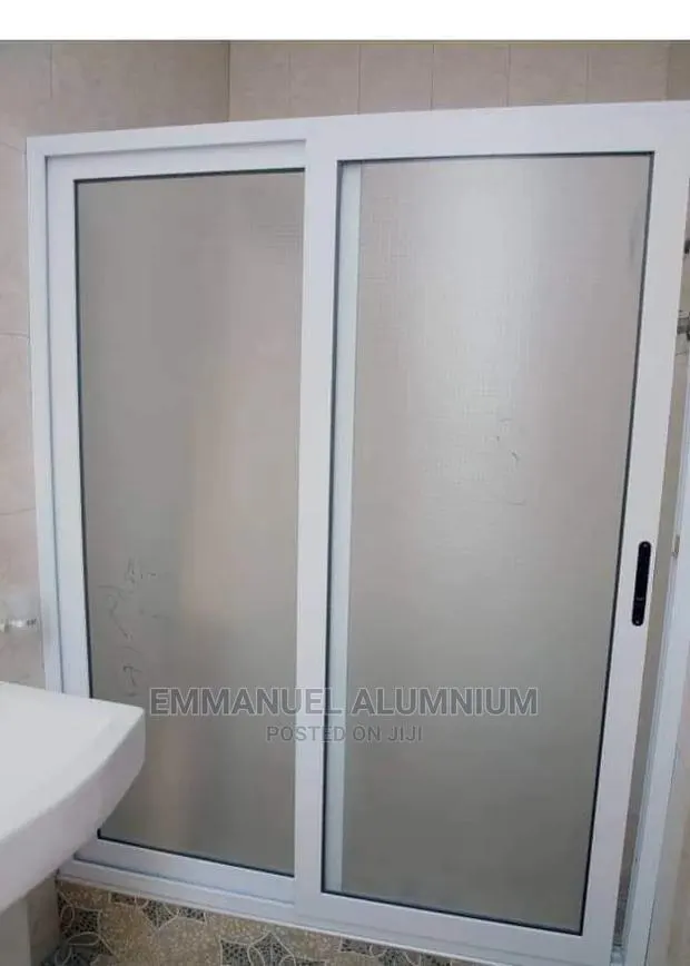 White Bathroom Aluminum Sliding Door · Photo 1