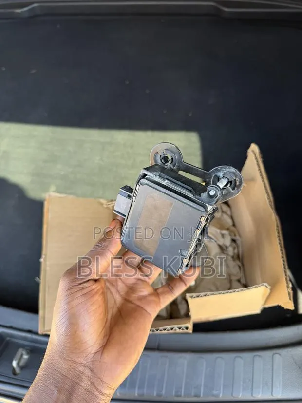 Front Distance Radar Sensor 36801-TBJ-A02 for Honda Civic 2019-2021 · Photo 1
