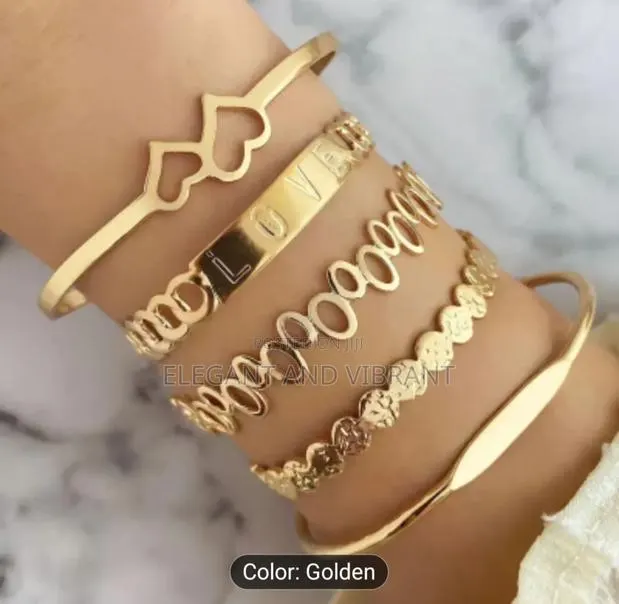 Bangle Elegant Ring Accessories for Women · Photo 1