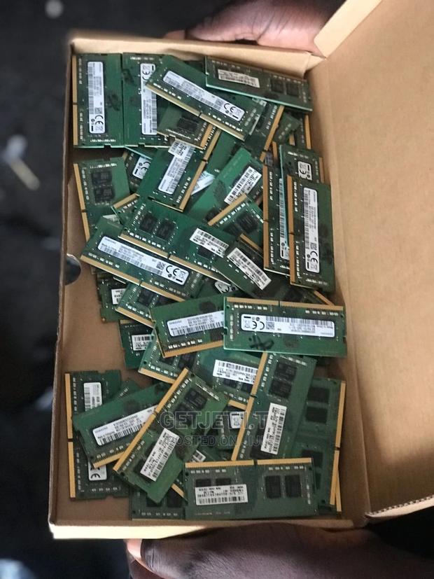 Macbook SSD and Memories Available · Photo 2