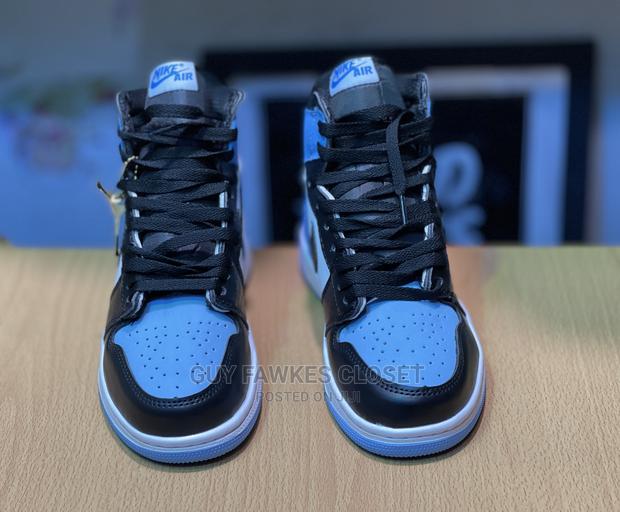 Air Jordan 1 High Top · Photo 2