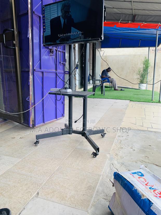 Movable Tv Stand · Photo 1