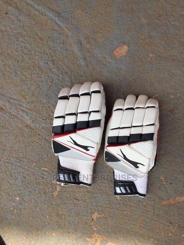 Slazenger Cricket Gloves for Adult · Photo 2
