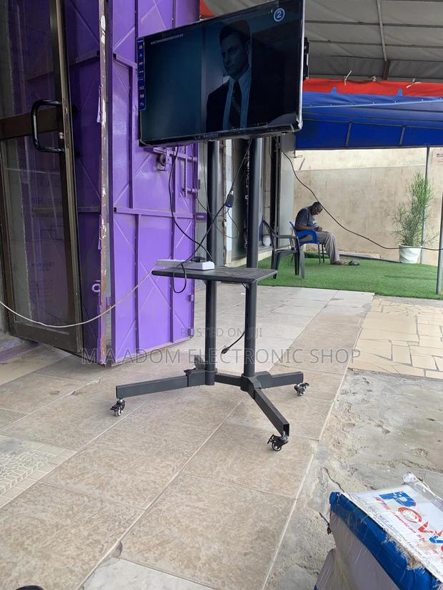Movable Tv Stand · Photo 2