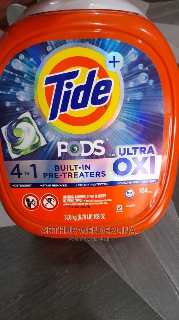 Tide Pods Ultra Oxi Laundry Detergent Fight Tough Stain · Photo 3