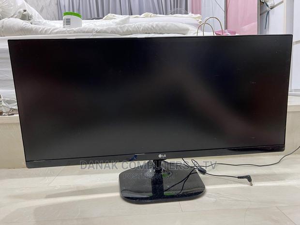 LG 25" Ips Ultra Wide Bezel-Less Gaming Monitor · Photo 1