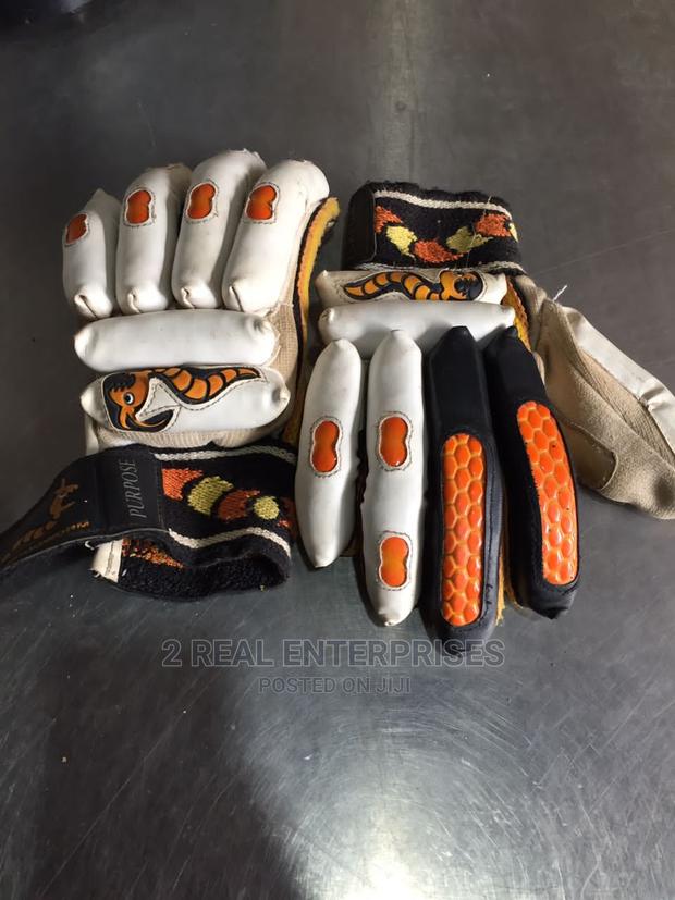 Cricket Gloves · Photo 3