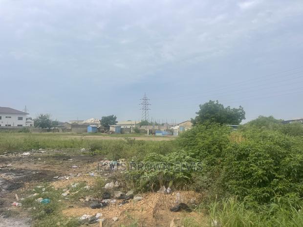 Do Call for a Roadside Plots of Land for Sale at Botwe · Photo 2