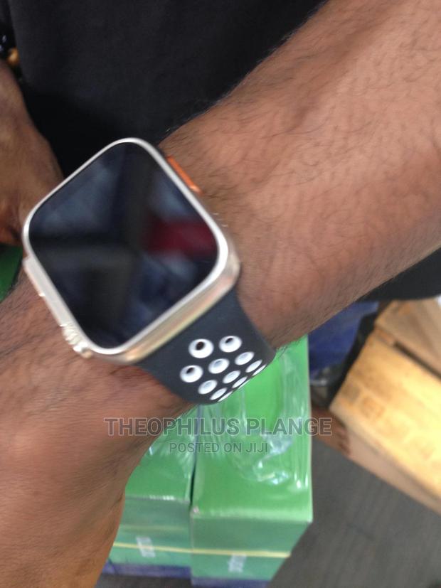 Ultra 8 Max Smart Watch. With Free Airpods. · Photo 8