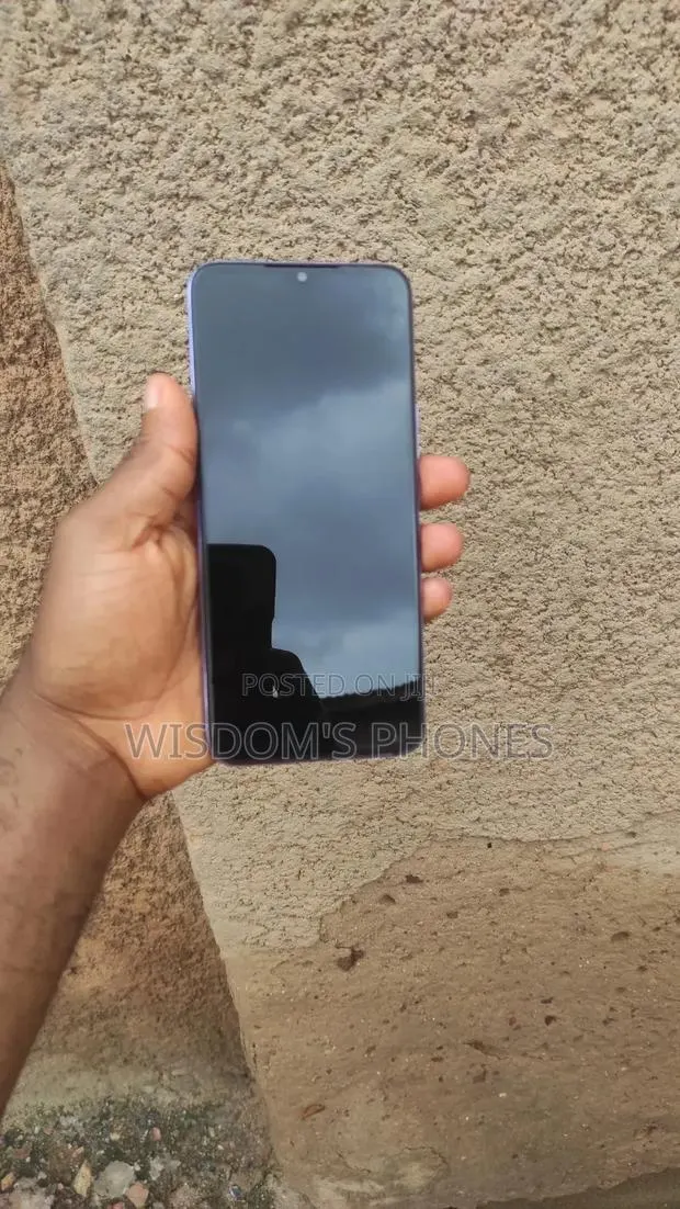Tecno Spark 4 32 GB Gray · Photo 1