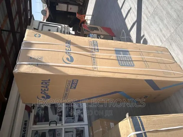 7 Temperature Regulations Pearl PVC-28 Display Fridge · Photo 1