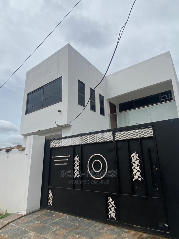 3bedroom Duplex HSE for Rent at Adenta-New-Legon. · Photo 1