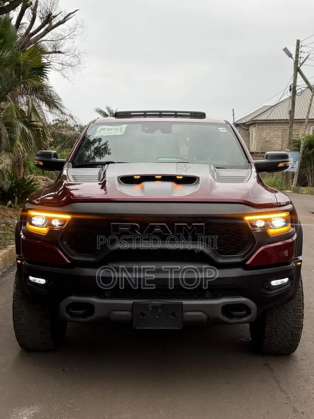 RAM 1500 TRX Crew Cab 4WD SB 2024 Brown