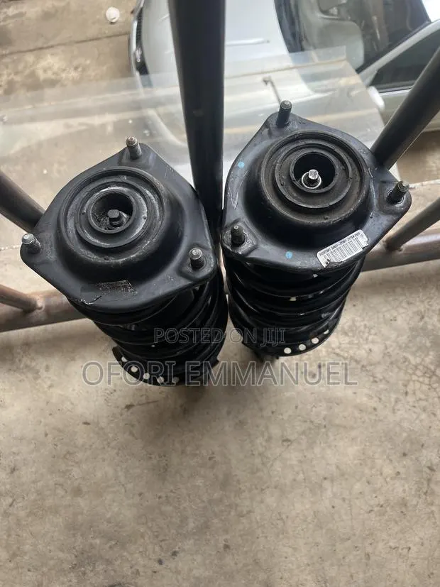 Elantra 2012 Front Shocks Absorber · Photo 1