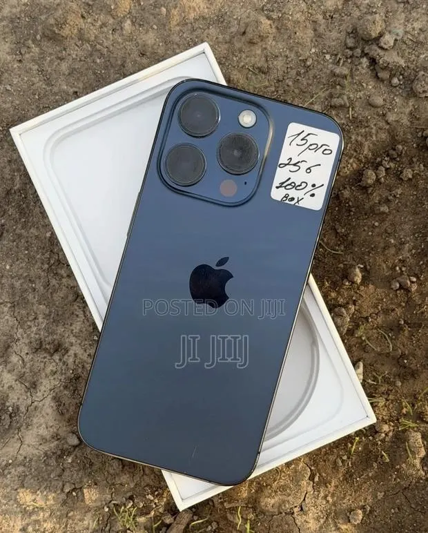 Apple iPhone 15 Pro 256 GB Blue · Photo 1