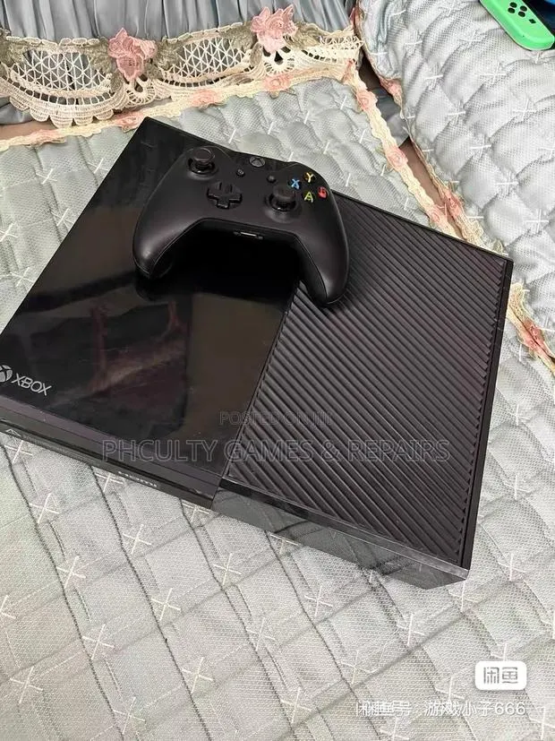 Xbox One (Empty) · Photo 1