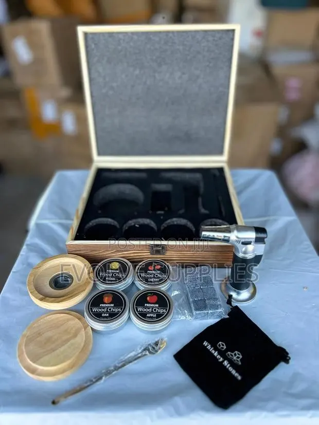 Cocktail Smoking Kit in Wooden Box (9pcs) · Photo 1