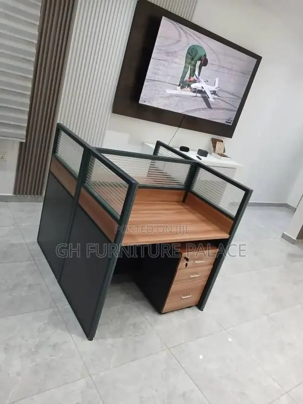 Two in 1 Workstation for Office · Photo 1