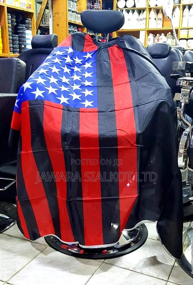 Barber Apron Capes Black Color · Photo 2