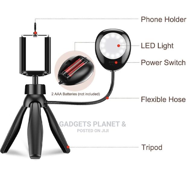 Mini Smartphone Selfie Studio With Tripod Stand and Lamp · Photo 3