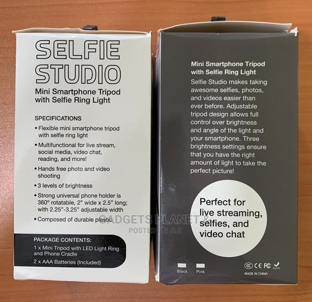 Mini Smartphone Selfie Studio With Tripod Stand and Lamp · Photo 7