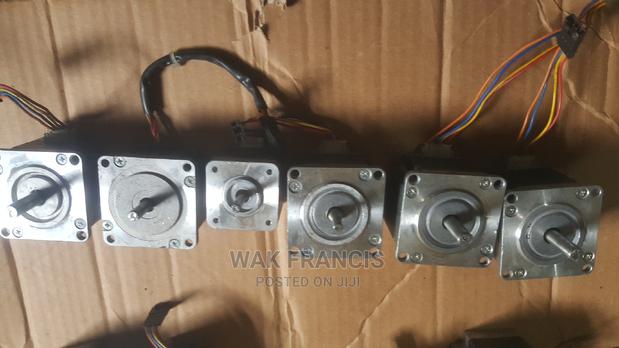 Stepper Motor · Photo 2