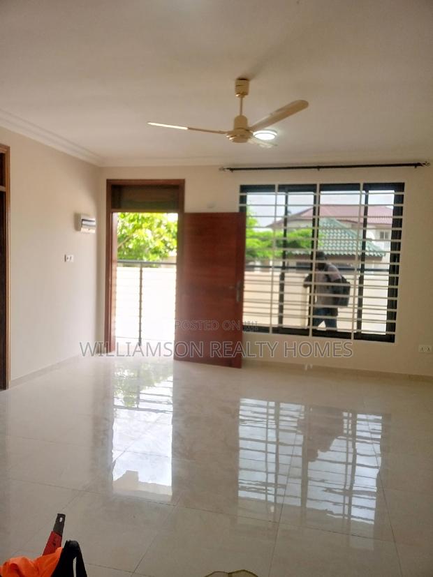 2bdrm Apartment in Adegonno Area, Spintex for rent · Photo 4