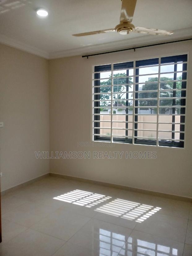2bdrm Apartment in Adegonno Area, Spintex for rent · Photo 8