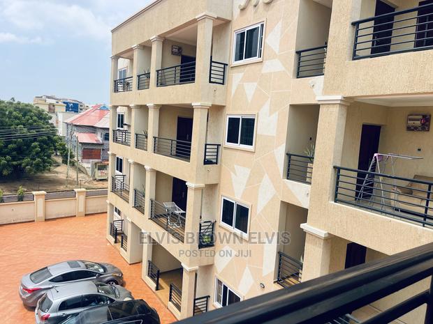 Furnished 1bdrm Apartment in Living Large, Adjiriganor for rent · Photo 2
