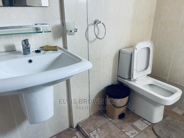 Furnished 1bdrm Apartment in Living Large, Adjiriganor for rent · Photo 8